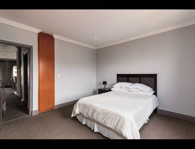 2 BEDROOM APARTMENT TO LET IN CENTURY CITY